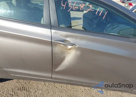 2014 Hyundai Elantra Se z USA, uszkodzony, nr VIN 5NPDH4AE9EH526584